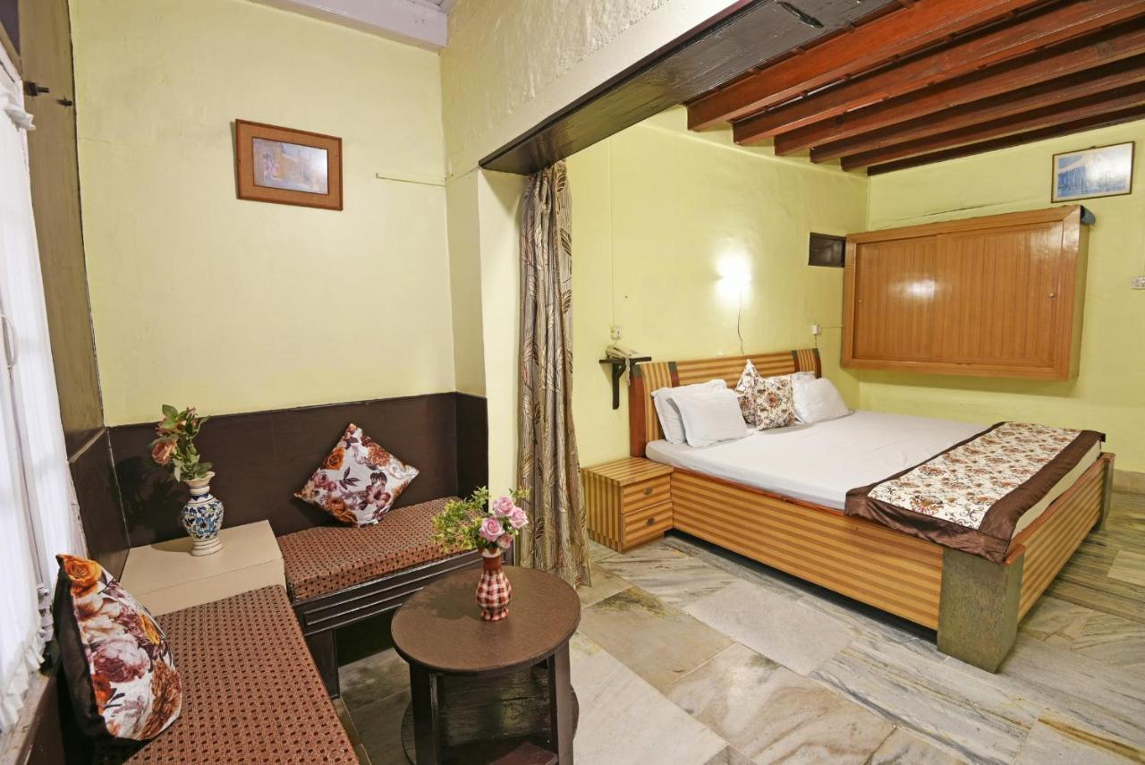 India Hotel - Lake View - Mall Road Nainital Bagian luar foto