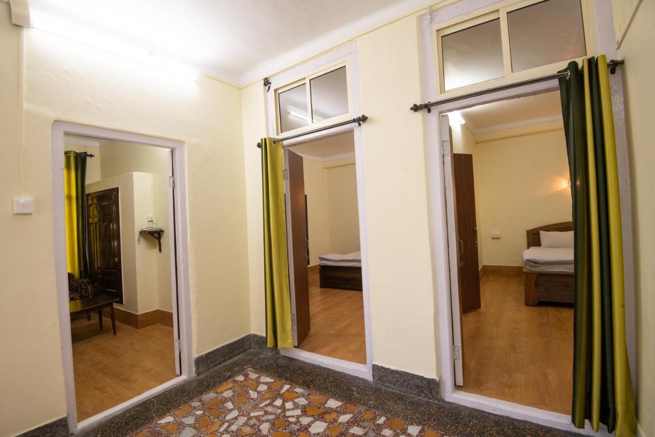 India Hotel - Lake View - Mall Road Nainital Bagian luar foto